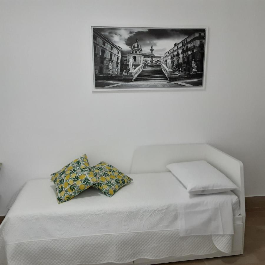 La Camera Di Stella - Ai Normanni Hotell Palermo Exteriör bild