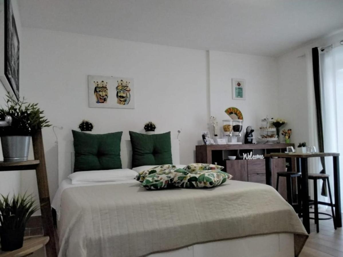 La Camera Di Stella - Ai Normanni Hotell Palermo Exteriör bild